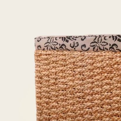 Coffre en Osier<br>Décoré